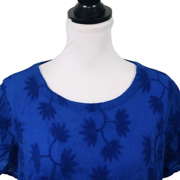 Life Style Woman Knit Top Blouse Plus Size 1X Blue Embroidered Floral Shirt - Picture 2 of 9